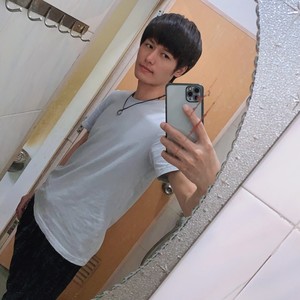 Alex Huang资料,Alex Huang最新歌曲,Alex HuangMV视频,Alex Huang音乐专辑,Alex Huang好听的歌