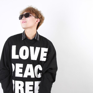 芃芃Stuart(胡锦芃)资料,芃芃Stuart(胡锦芃)最新歌曲,芃芃Stuart(胡锦芃)MV视频,芃芃Stuart(胡锦芃)音乐专辑,芃芃Stuart(胡锦芃)好听的歌