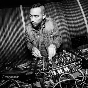 Pat Lok资料,Pat Lok最新歌曲,Pat LokMV视频,Pat Lok音乐专辑,Pat Lok好听的歌