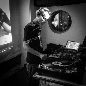 Roux Spana资料,Roux Spana最新歌曲,Roux SpanaMV视频,Roux Spana音乐专辑,Roux Spana好听的歌