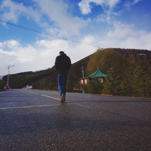 何阿兰资料,何阿兰最新歌曲,何阿兰MV视频,何阿兰音乐专辑,何阿兰好听的歌