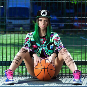 Miss Monique资料,Miss Monique最新歌曲,Miss MoniqueMV视频,Miss Monique音乐专辑,Miss Monique好听的歌