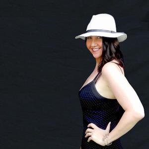 Melody Diachun资料,Melody Diachun最新歌曲,Melody DiachunMV视频,Melody Diachun音乐专辑,Melody Diachun好听的歌