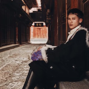 枫三岁资料,枫三岁最新歌曲,枫三岁MV视频,枫三岁音乐专辑,枫三岁好听的歌