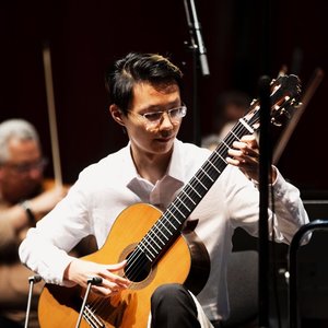 Junhong Kuang资料,Junhong Kuang最新歌曲,Junhong KuangMV视频,Junhong Kuang音乐专辑,Junhong Kuang好听的歌