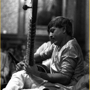 Budhaditya Mukherjee资料,Budhaditya Mukherjee最新歌曲,Budhaditya MukherjeeMV视频,Budhaditya Mukherjee音乐专辑,Budhaditya Mukherjee好听的歌