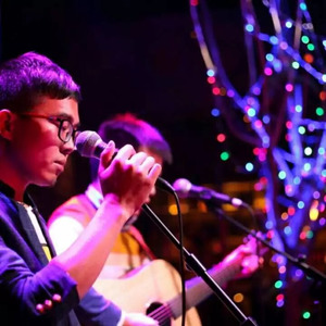 AC何超初资料,AC何超初最新歌曲,AC何超初MV视频,AC何超初音乐专辑,AC何超初好听的歌