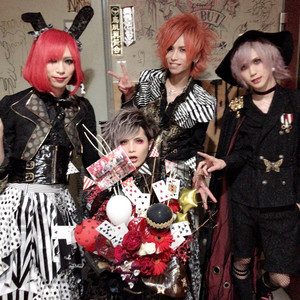 Royz资料,Royz最新歌曲,RoyzMV视频,Royz音乐专辑,Royz好听的歌