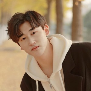 来显宏资料,来显宏最新歌曲,来显宏MV视频,来显宏音乐专辑,来显宏好听的歌