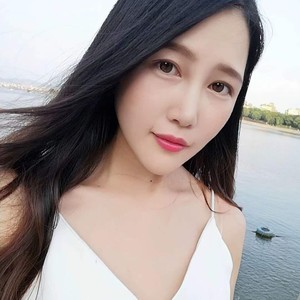 依蓉资料,依蓉最新歌曲,依蓉MV视频,依蓉音乐专辑,依蓉好听的歌