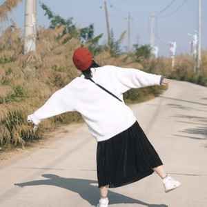 易梓凝资料,易梓凝最新歌曲,易梓凝MV视频,易梓凝音乐专辑,易梓凝好听的歌