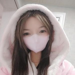 望爱却步