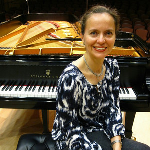 Zeynep Ucbasaran资料,Zeynep Ucbasaran最新歌曲,Zeynep UcbasaranMV视频,Zeynep Ucbasaran音乐专辑,Zeynep Ucbasaran好听的歌