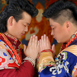 疾控卫士之歌 (岳非作曲,诺日仁青作词)