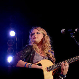 Savannah Outen资料,Savannah Outen最新歌曲,Savannah OutenMV视频,Savannah Outen音乐专辑,Savannah Outen好听的歌