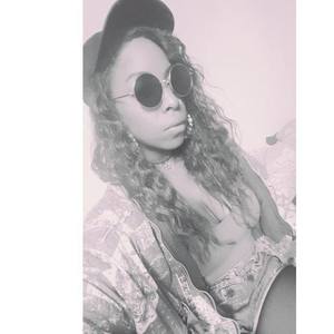 Tess Leah资料,Tess Leah最新歌曲,Tess LeahMV视频,Tess Leah音乐专辑,Tess Leah好听的歌