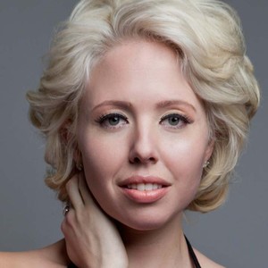 Chloe Lowery资料,Chloe Lowery最新歌曲,Chloe LoweryMV视频,Chloe Lowery音乐专辑,Chloe Lowery好听的歌