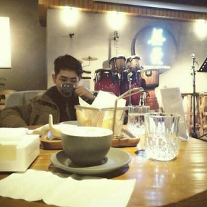 诗源资料,诗源最新歌曲,诗源MV视频,诗源音乐专辑,诗源好听的歌