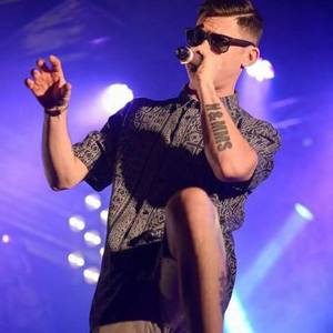 Manny Ledesma资料,Manny Ledesma最新歌曲,Manny LedesmaMV视频,Manny Ledesma音乐专辑,Manny Ledesma好听的歌