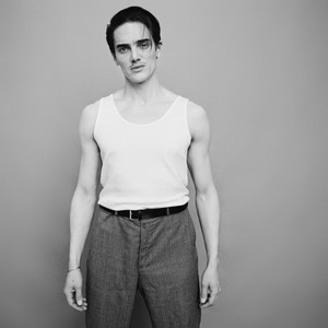 Bobby Oroza资料,Bobby Oroza最新歌曲,Bobby OrozaMV视频,Bobby Oroza音乐专辑,Bobby Oroza好听的歌