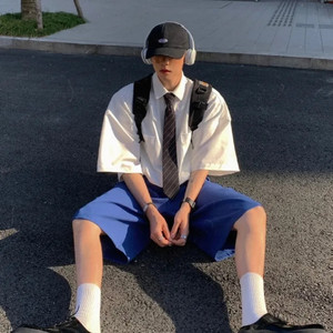 一个像夏天,一个像秋天