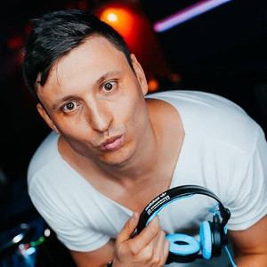 Deen West资料,Deen West最新歌曲,Deen WestMV视频,Deen West音乐专辑,Deen West好听的歌