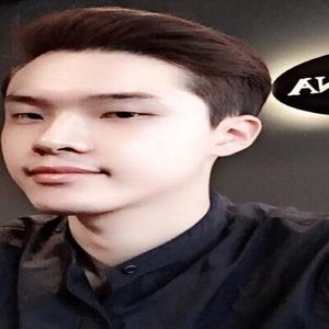 이윤창 (李允昌)资料,이윤창 (李允昌)最新歌曲,이윤창 (李允昌)MV视频,이윤창 (李允昌)音乐专辑,이윤창 (李允昌)好听的歌