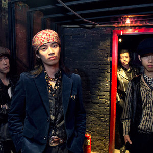 玫瑰木子弹资料,玫瑰木子弹最新歌曲,玫瑰木子弹MV视频,玫瑰木子弹音乐专辑,玫瑰木子弹好听的歌