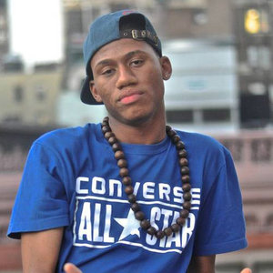 Dessy Hinds资料,Dessy Hinds最新歌曲,Dessy HindsMV视频,Dessy Hinds音乐专辑,Dessy Hinds好听的歌