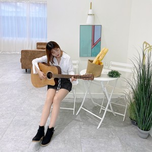 秋允资料,秋允最新歌曲,秋允MV视频,秋允音乐专辑,秋允好听的歌