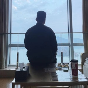 故同学资料,故同学最新歌曲,故同学MV视频,故同学音乐专辑,故同学好听的歌