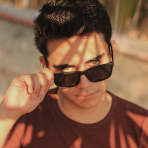 Omar Pineda资料,Omar Pineda最新歌曲,Omar PinedaMV视频,Omar Pineda音乐专辑,Omar Pineda好听的歌