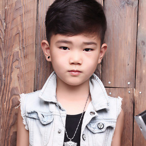 蒲逸轩资料,蒲逸轩最新歌曲,蒲逸轩MV视频,蒲逸轩音乐专辑,蒲逸轩好听的歌