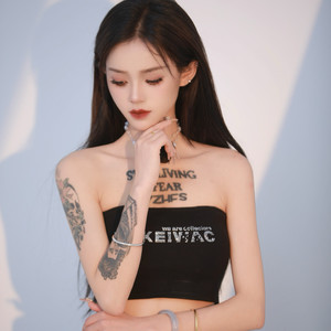 严小严资料,严小严最新歌曲,严小严MV视频,严小严音乐专辑,严小严好听的歌