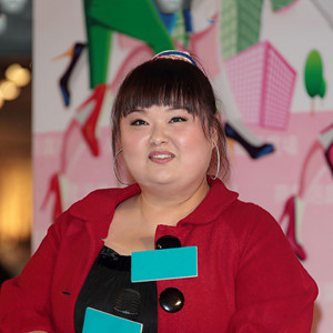 陈嘉佳资料,陈嘉佳最新歌曲,陈嘉佳MV视频,陈嘉佳音乐专辑,陈嘉佳好听的歌