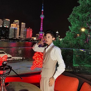 韩权资料,韩权最新歌曲,韩权MV视频,韩权音乐专辑,韩权好听的歌