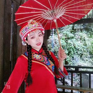 吊脚楼上等情哥