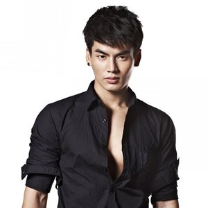 ฮั่น อิสริยะ资料,ฮั่น อิสริยะ最新歌曲,ฮั่น อิสริยะMV视频,ฮั่น อิสริยะ音乐专辑,ฮั่น อิสริยะ好听的歌