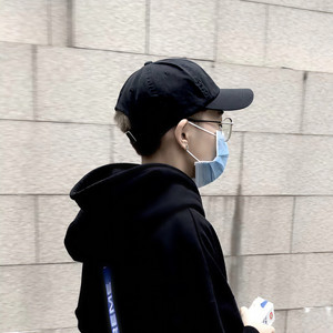 小樱桃资料,小樱桃最新歌曲,小樱桃MV视频,小樱桃音乐专辑,小樱桃好听的歌