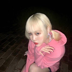 椅子不够酷资料,椅子不够酷最新歌曲,椅子不够酷MV视频,椅子不够酷音乐专辑,椅子不够酷好听的歌