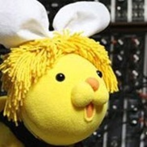 Rise of Dark a. 闇の胎動 b. 私達のシンフォニー c. 混沌の使者 d. 闇の咆哮 e. 再起動 f. 護る者達 g. 蘇る世界 h. メリーゴーランドは止まらない (feat.初音ミク・鏡音リン・巡音ルカ・がくっぽいど)