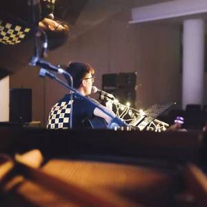 刘晓峰资料,刘晓峰最新歌曲,刘晓峰MV视频,刘晓峰音乐专辑,刘晓峰好听的歌