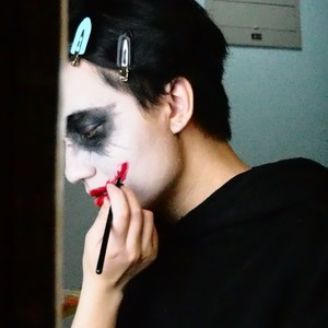 一浓Eno资料,一浓Eno最新歌曲,一浓EnoMV视频,一浓Eno音乐专辑,一浓Eno好听的歌