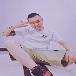 宇宙之王大老张资料,宇宙之王大老张最新歌曲,宇宙之王大老张MV视频,宇宙之王大老张音乐专辑,宇宙之王大老张好听的歌