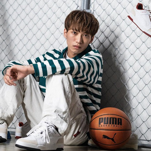 百足资料,百足最新歌曲,百足MV视频,百足音乐专辑,百足好听的歌