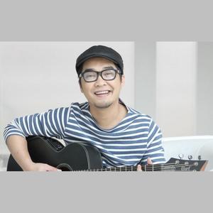 Ake Surachet资料,Ake Surachet最新歌曲,Ake SurachetMV视频,Ake Surachet音乐专辑,Ake Surachet好听的歌