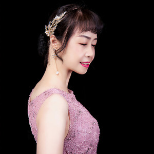 张红资料,张红最新歌曲,张红MV视频,张红音乐专辑,张红好听的歌