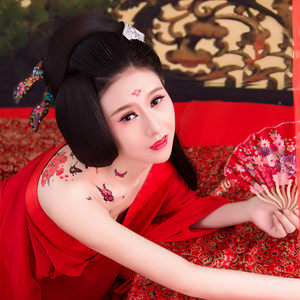 荷塘月色-水儿 (心本无尘似水无痕水本无忧因风起皱)