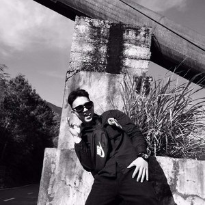 何印龙资料,何印龙最新歌曲,何印龙MV视频,何印龙音乐专辑,何印龙好听的歌