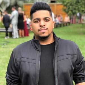 Rafael Oliveira资料,Rafael Oliveira最新歌曲,Rafael OliveiraMV视频,Rafael Oliveira音乐专辑,Rafael Oliveira好听的歌